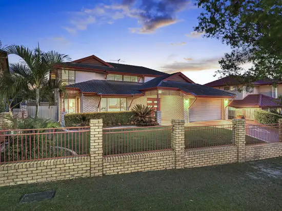 33 White Cedar Circuit, Stretton QLD 4116