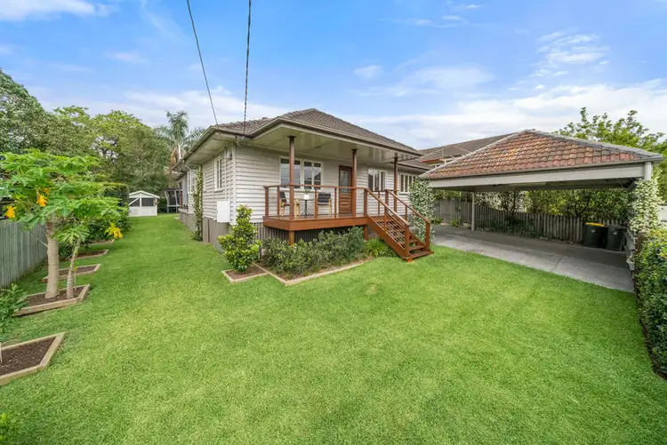 76 Layard St, Holland Park QLD 4121