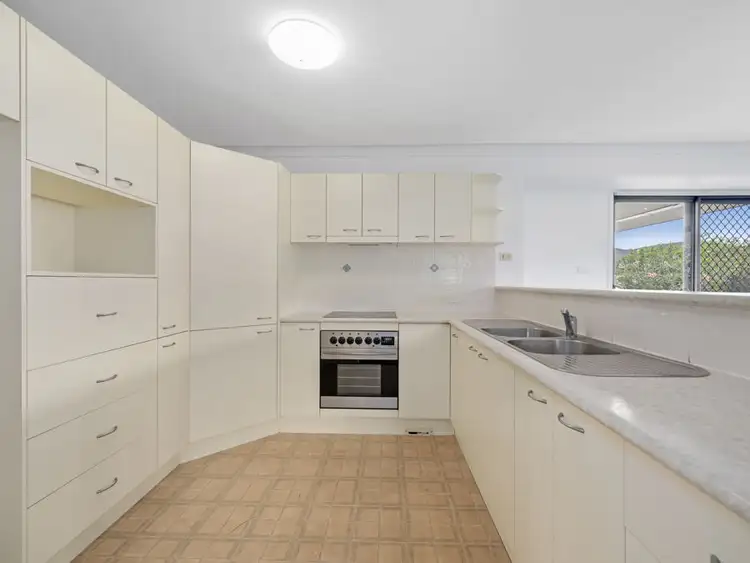 Fourth view of Homely villa listing, 1/82-84 Park Beach Road, Coffs Harbour NSW 2450