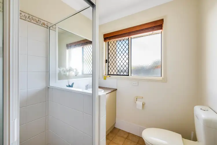 Sixth view of Homely unit listing, 2/10 Roberts Street, South Toowoomba QLD 4350