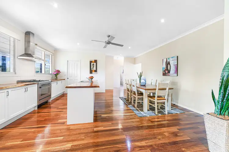20 Viewland Dr, Mooloolah Valley QLD 4553