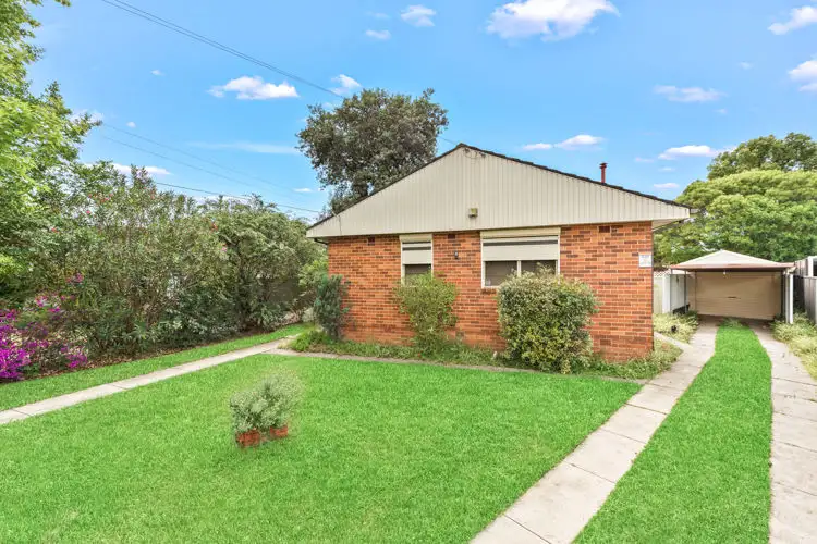 8 Eureka Crescent, Sadleir NSW 2168