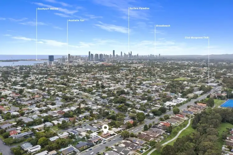 133 Kumbari Avenue, Labrador QLD 4215