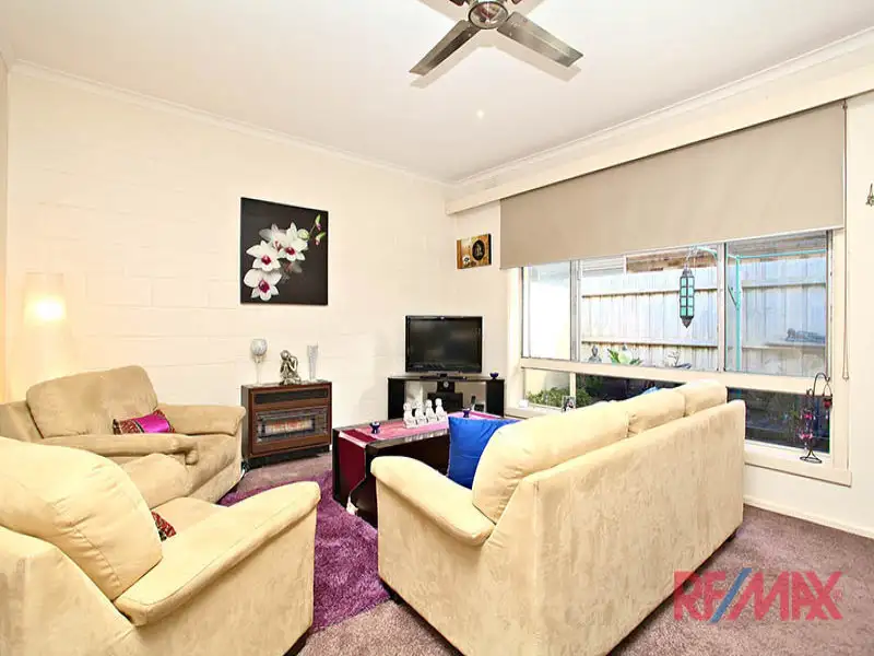 Main view of Homely unit listing, 2/18 The Crest, Frankston South VIC 3199