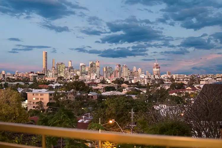 1/16 Dovercourt Road, Toowong QLD 4066