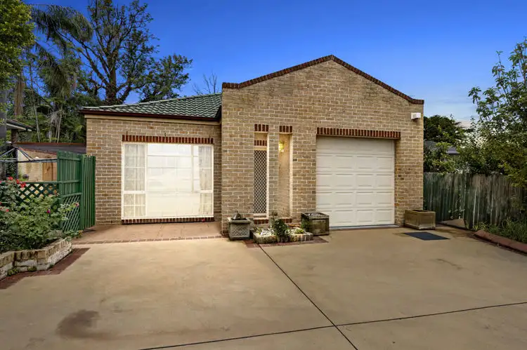 4a Rhodes Avenue, Guildford NSW 2161