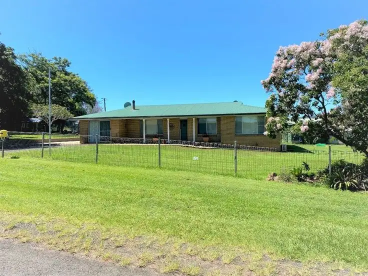 950 Ettrick Road - Ettrick