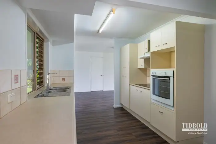 Sixth view of Homely house listing, 9 Putter Place, Redland Bay QLD 4165
