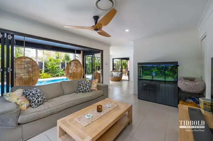 Fifth view of Homely house listing, 1 Nevis Court, Redland Bay QLD 4165