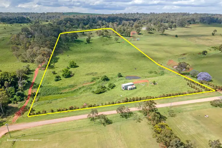 220 Hampton Road, Hampton QLD 4352