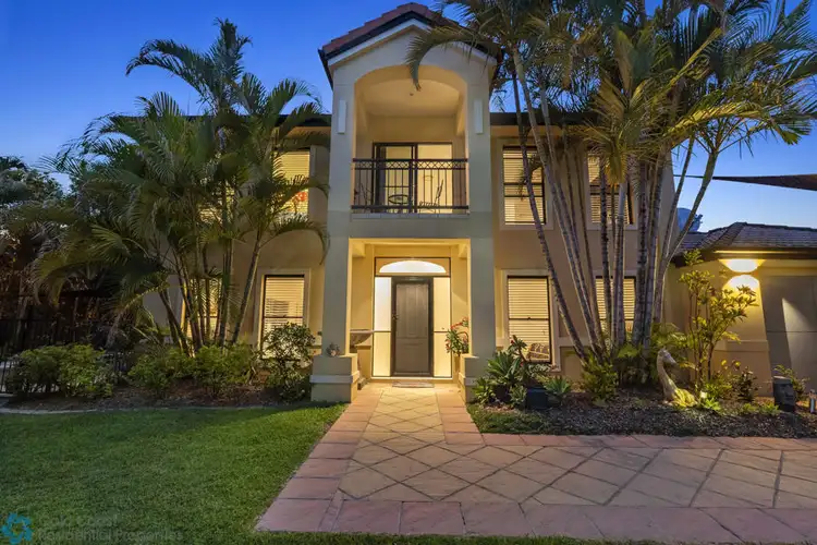 223 Crestwood Drive, Molendinar QLD 4214