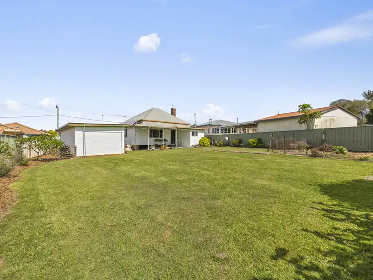 1 Azalea Avenue, Coffs Harbour NSW 2450