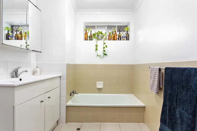 Fifth view of Homely unit listing, 2/37 Grove Street, Toowong QLD 4066