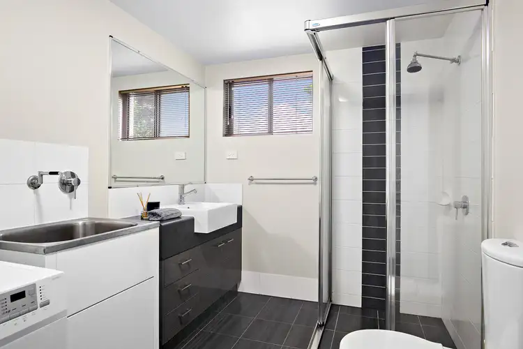 Sixth view of Homely unit listing, 4/37 Palmer Street, Greenslopes QLD 4120