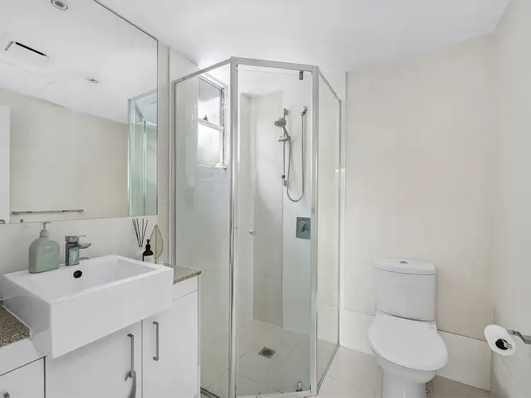Third view of Homely unit listing, 5/15-17 Kennington Road, Camp Hill QLD 4152