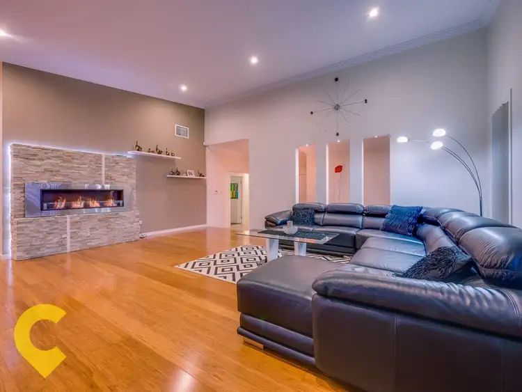 27 Maryland Drive, Regents Park QLD 4118