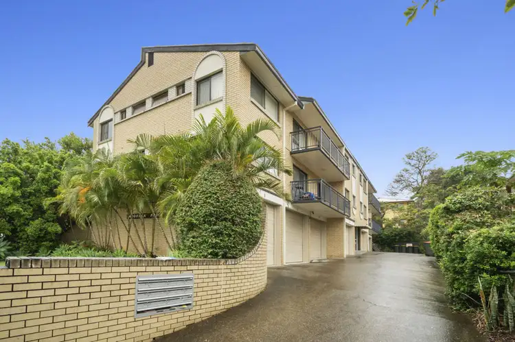 2/34 Mitre Street, St Lucia QLD 4067