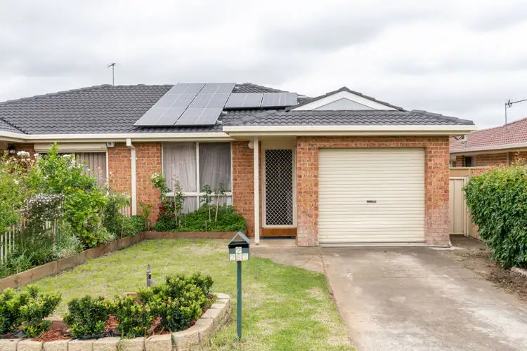 2/293 Copperfield Drive, Rosemeadow NSW 2560