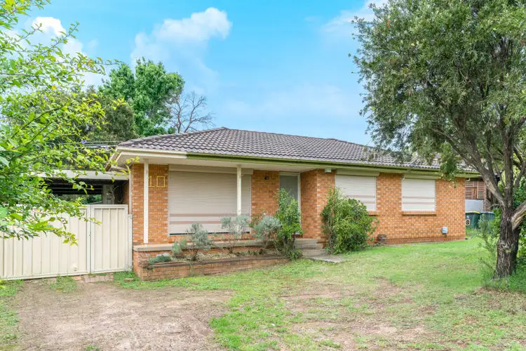 Main view of Homely house listing, 10 Wagtail Crescent, Ingleburn NSW 2565
