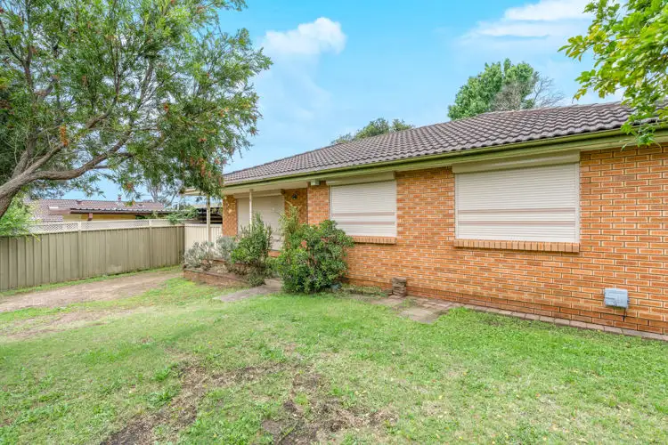 Second view of Homely house listing, 10 Wagtail Crescent, Ingleburn NSW 2565