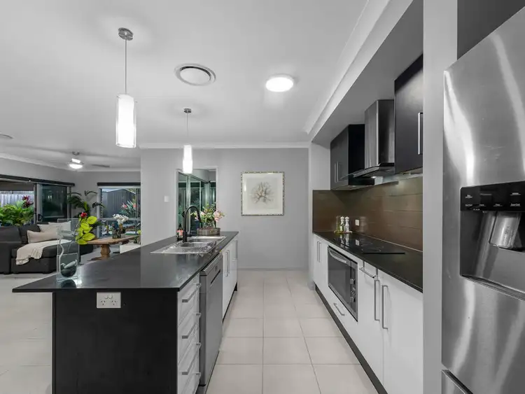 Sixth view of Homely house listing, 11 Foxwood Circuit, Wakerley QLD 4154