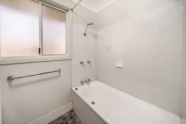Sixth view of Homely semi-detached listing, 8 Centennial Close, Armidale NSW 2350