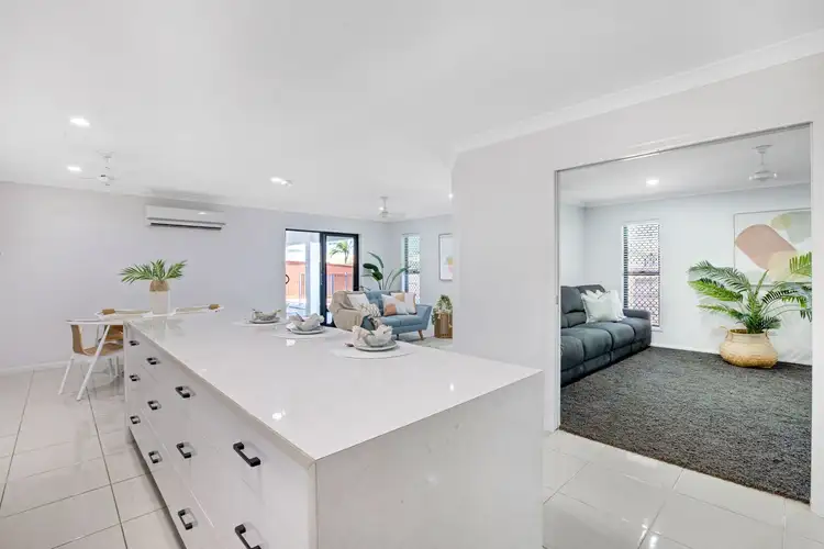 Sixth view of Homely house listing, 2 Surrey Court, Ooralea QLD 4740