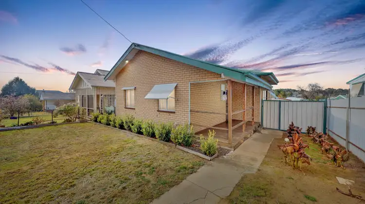 68 Joffre St, Junee NSW 2663