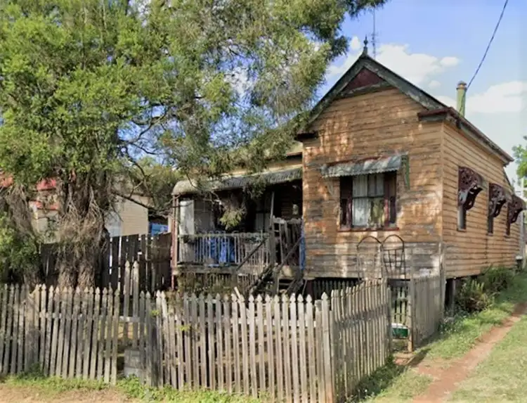 18 Gordon Street, North Toowoomba QLD 4350