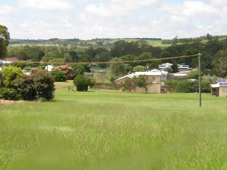 57 Magnussens Drive, Tingoora QLD 4608