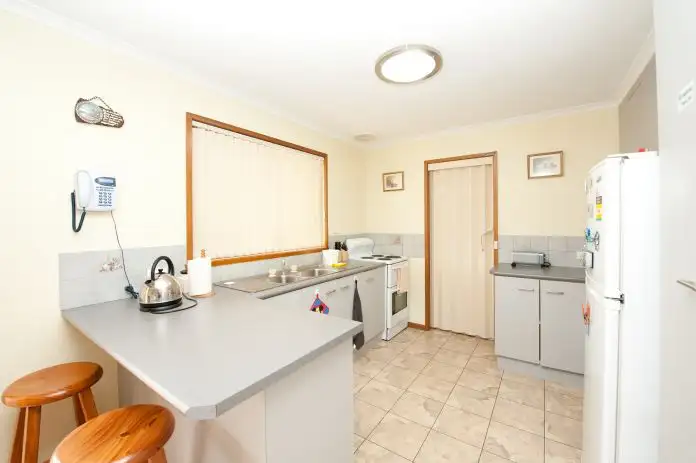 Third view of Homely townhouse listing, 5/1-5 La Fontaine Ave, Lavington NSW 2641