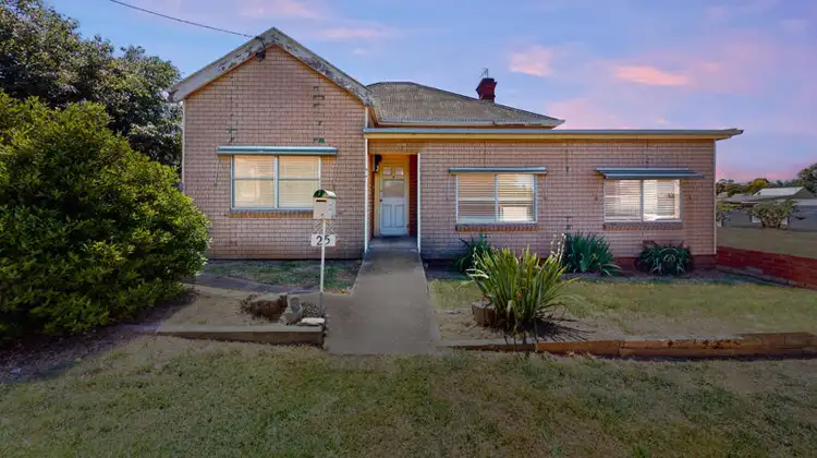 25 King Street, Junee NSW 2663
