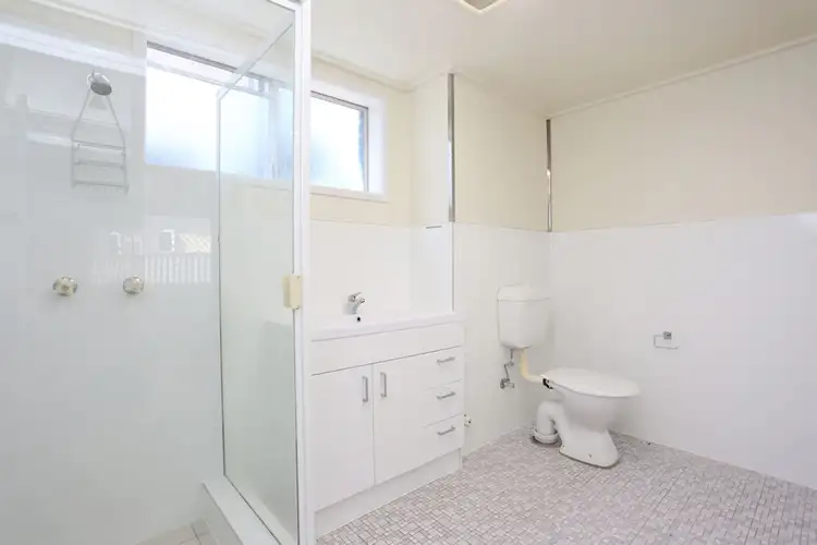 Fifth view of Homely unit listing, 2/48 Eden Avenue, Rainbow Bay QLD 4225