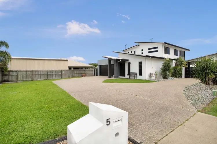 5 Woodroffe Place, Glenella QLD 4740
