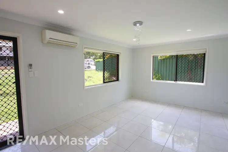 Fourth view of Homely house listing, 32 Bushmills Ct, Hillcrest QLD 4118