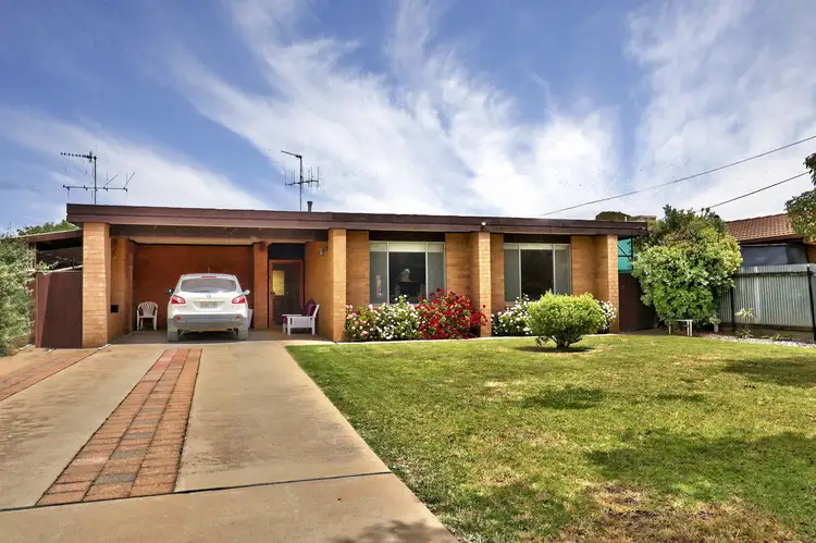 522 Poictiers Street, Deniliquin NSW 2710