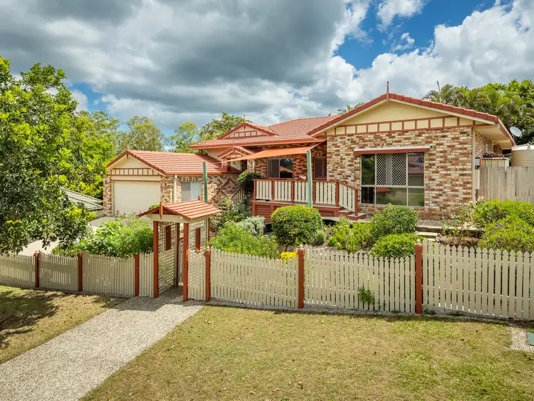 3 Vauton Court, Arana Hills QLD 4054
