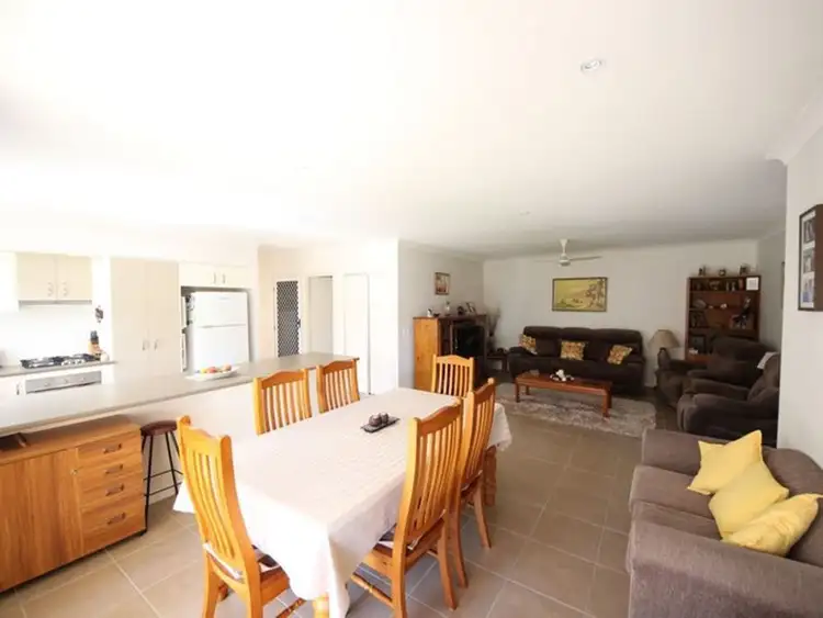 Fifth view of Homely unit listing, 4/73 Glasshouse Circuit, Kallangur QLD 4503