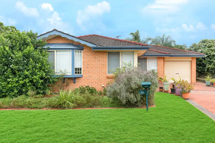25 Elliot Place, St Helens Park NSW 2560