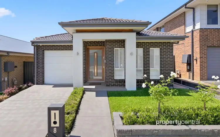 8 Lieutenant Street, Jordan Springs NSW 2747