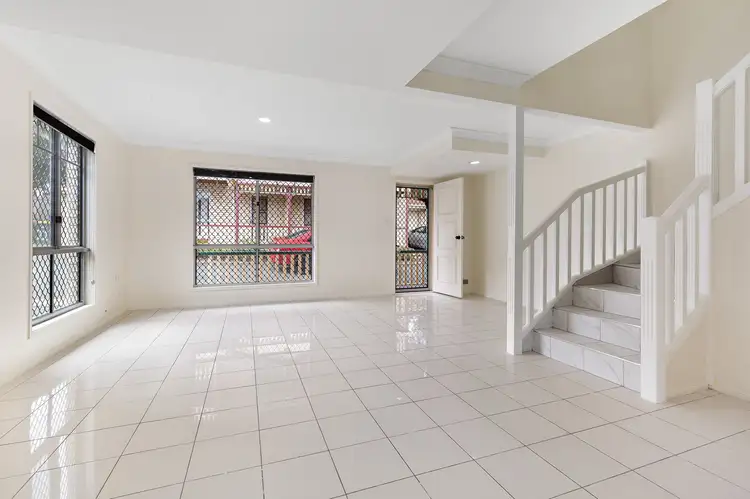 Fifth view of Homely townhouse listing, 25/10 Lawrence Close, Robertson QLD 4109