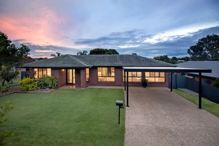 19 Naretha St, Carindale QLD 4152