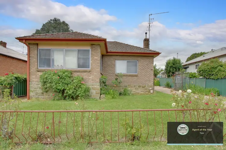 300 Comur Street, Yass NSW 2582