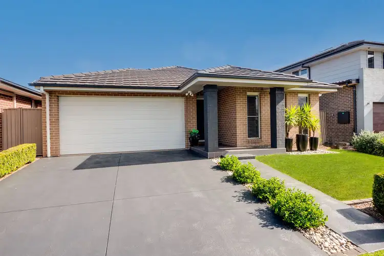 7 Katandra Place, Jordan Springs NSW 2747