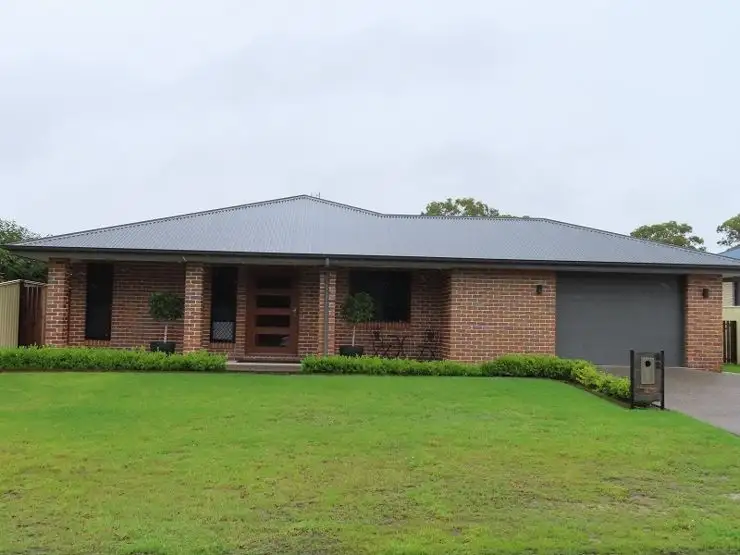 22 Fairway Crescent, Stanthorpe QLD 4380