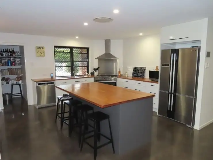 Second view of Homely house listing, 22 Fairway Crescent, Stanthorpe QLD 4380