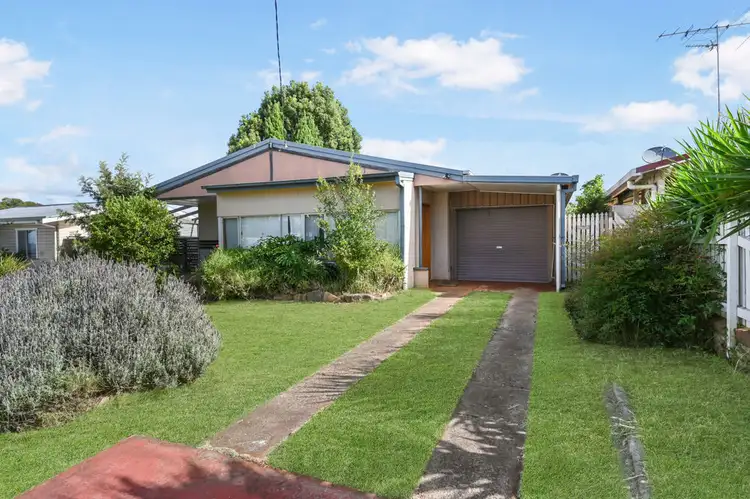 6 Lewis Street, Harristown QLD 4350