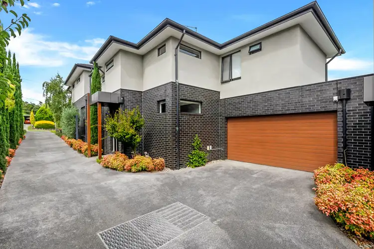 2/25 Leura Street, Doncaster East VIC 3109
