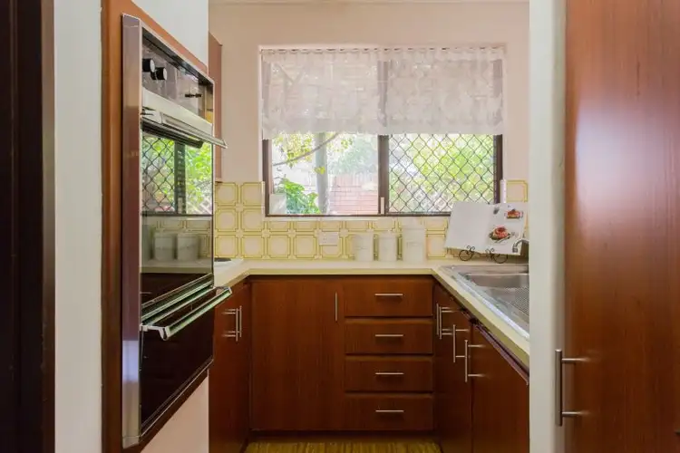 Fifth view of Homely villa listing, 10/10 Swan Road, Attadale WA 6156