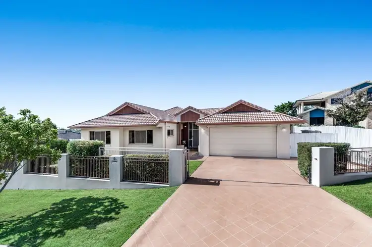 6 Summit Place, Wynnum West QLD 4178